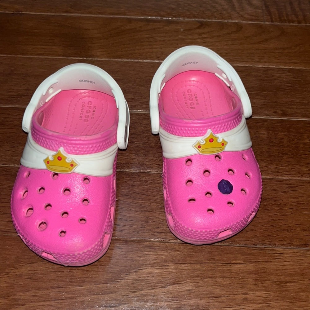 Worned crocs